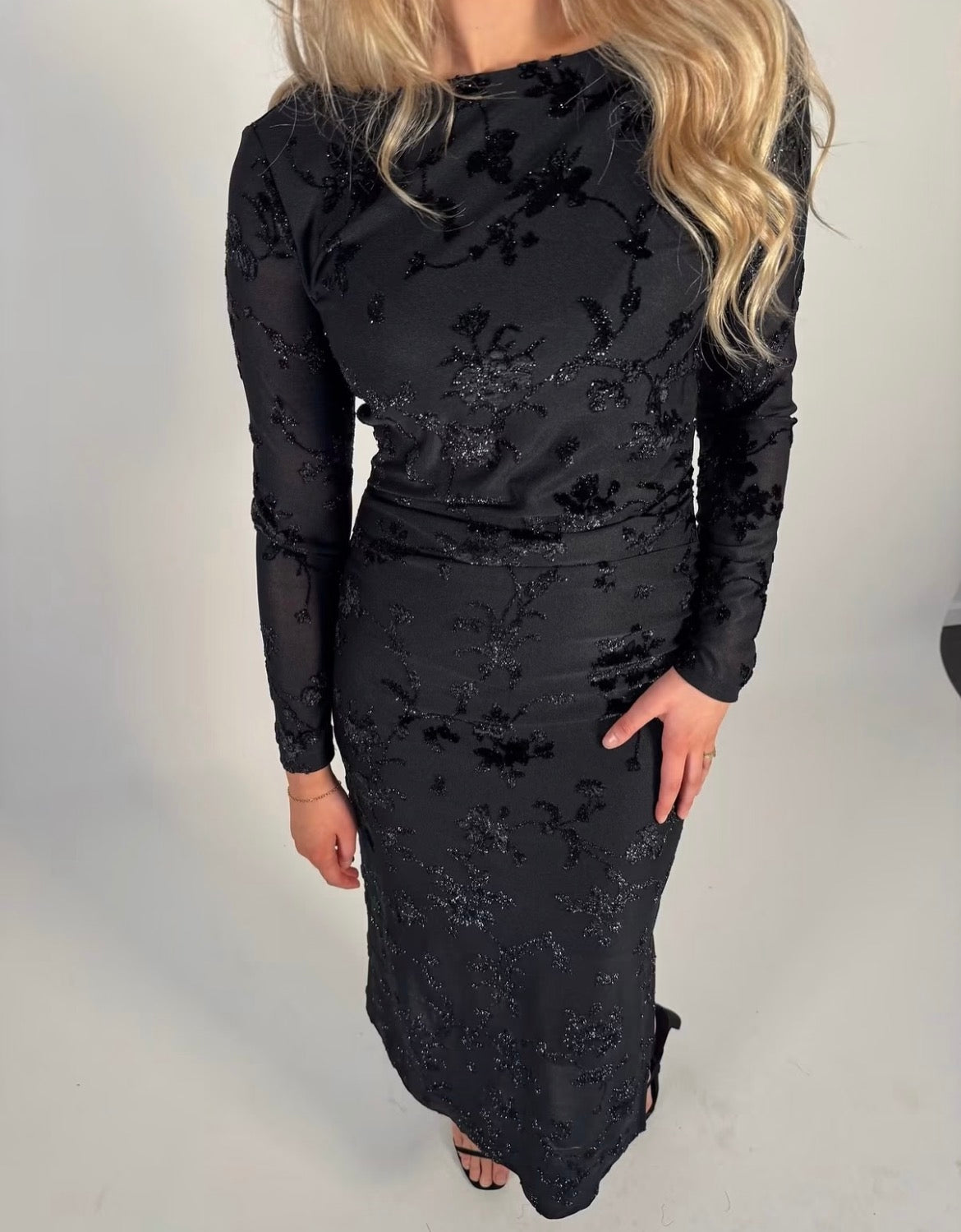 VIMIRANDA Midi Dress - Black Beauty